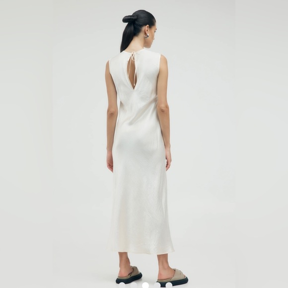 Third form crush tank midi dress in cream - Picture 2 of 3